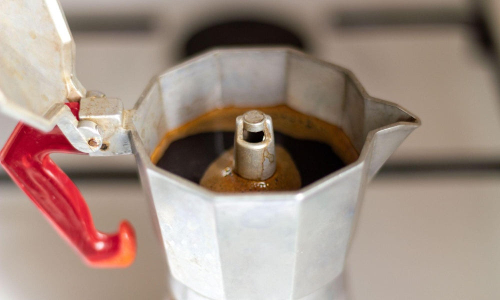 café cubano in a moka pot