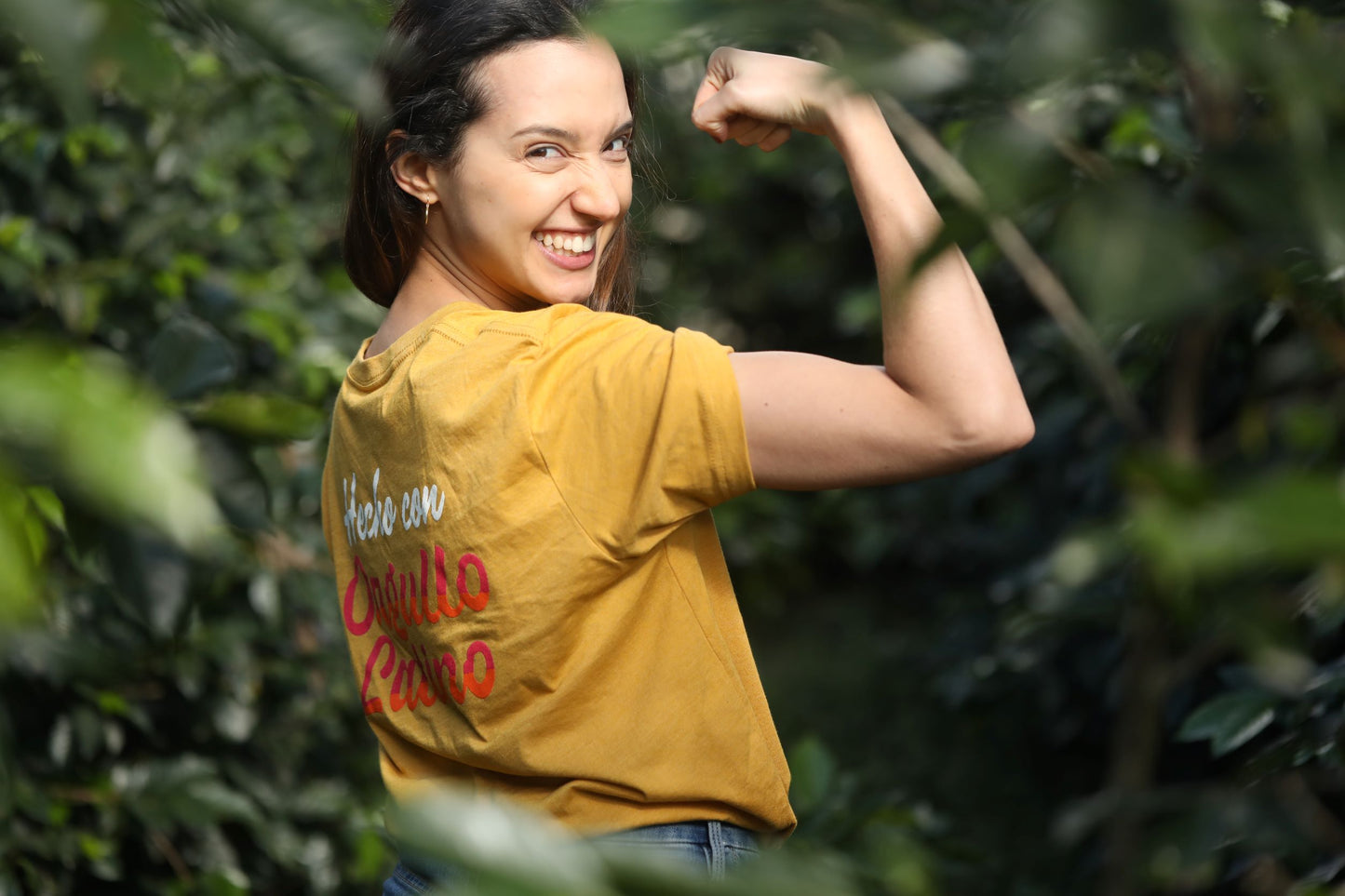 Hecho con Orgullo Latino T-Shirt