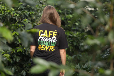 Café Fuerte Como mi Gente T-Shirt
