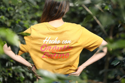 Hecho con Orgullo Latino T-Shirt ¡Nueva!
